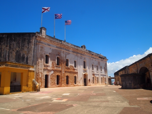courtyard at Castillo de San Cristóbal